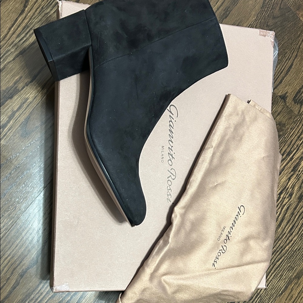Gianvito Rossi Elegant Black Heeled Boots